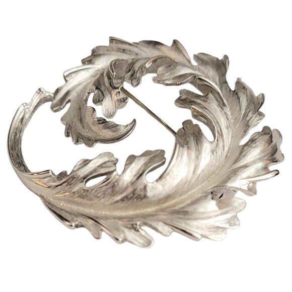 Monet Silver Tone Round Leaf Feathery Brooch Pin, Signed - Picture 3 of 6